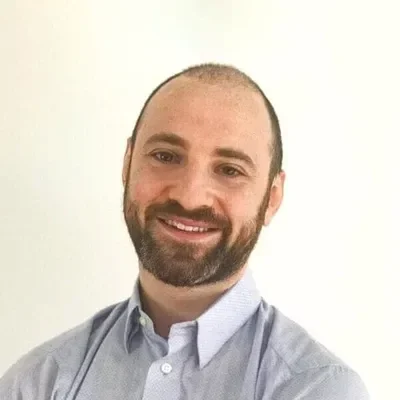 Chiropractic Eden Prairie MN Joshua Fingerman Meet the Team A headshot photo of Joshua Fingerman, a physical therapist